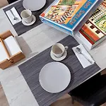 Laurina's Cove Apartment