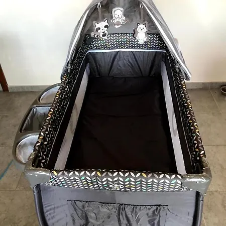 Laurina's Cove * Ostend