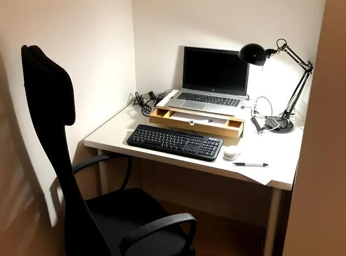 Laurina's Cove * Ostend