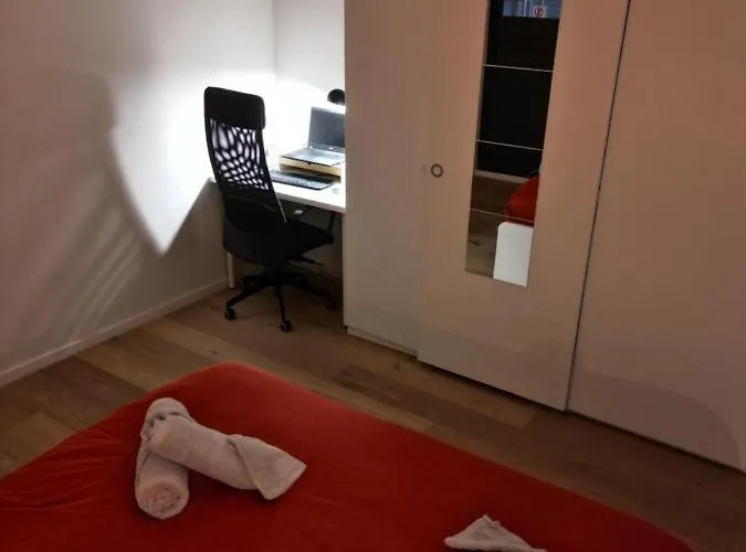 Laurina's Cove Ostend