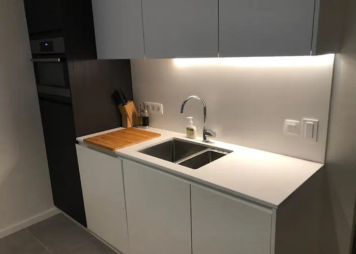 Laurina's Cove * Остенде